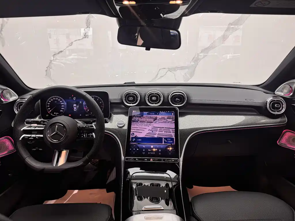 Mercedes-Benz C-Class 2025 — фото 12