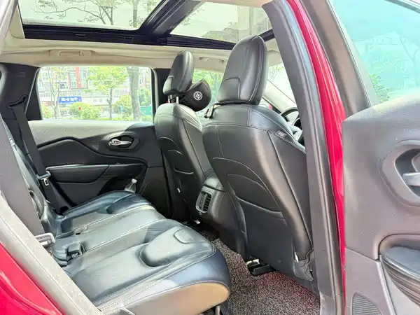 Jeep Cherokee 2016
