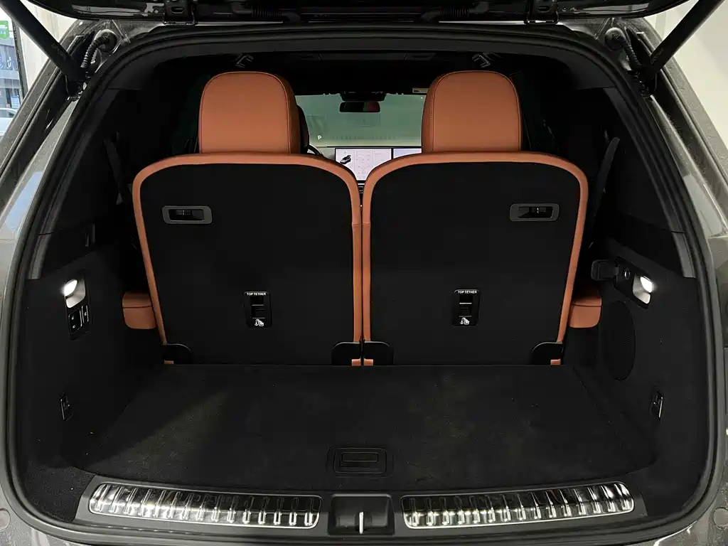Li Auto Li L8 2025