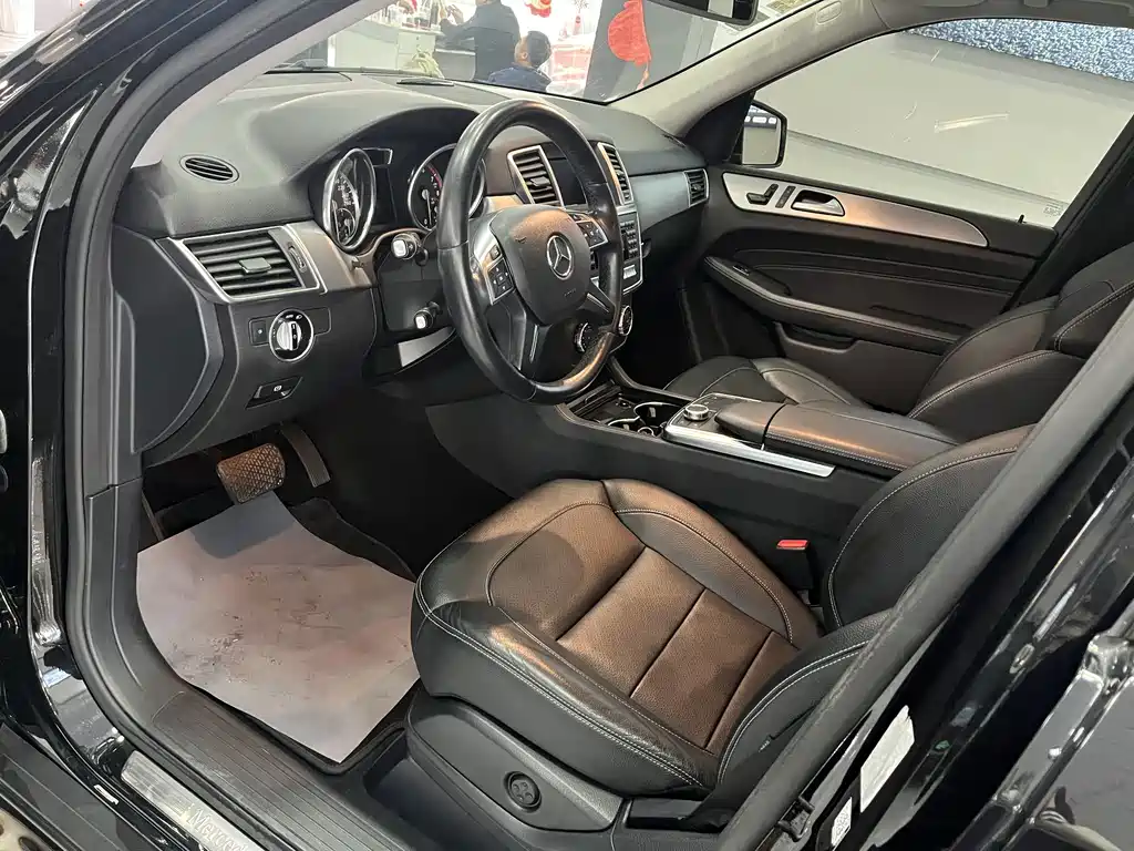 Mercedes-Benz M-Class 2014 — фото 16