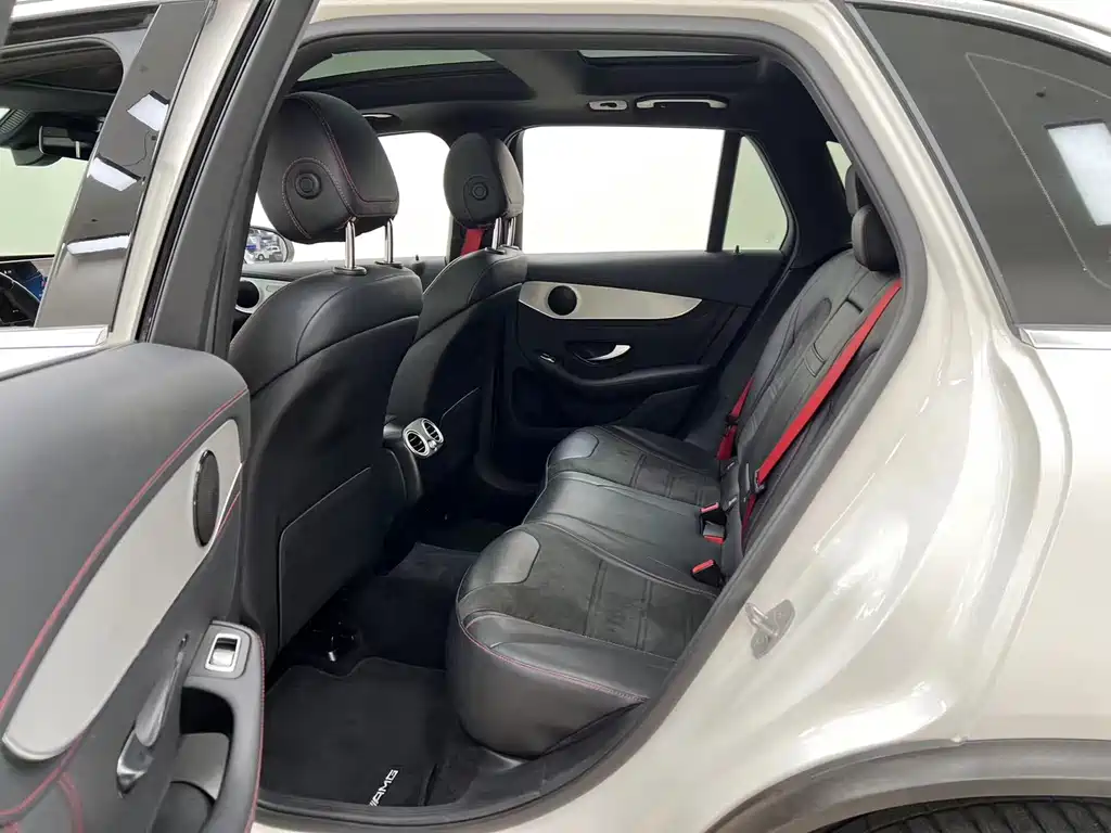 Mercedes-Benz GLC AMG 2020 — фото 11