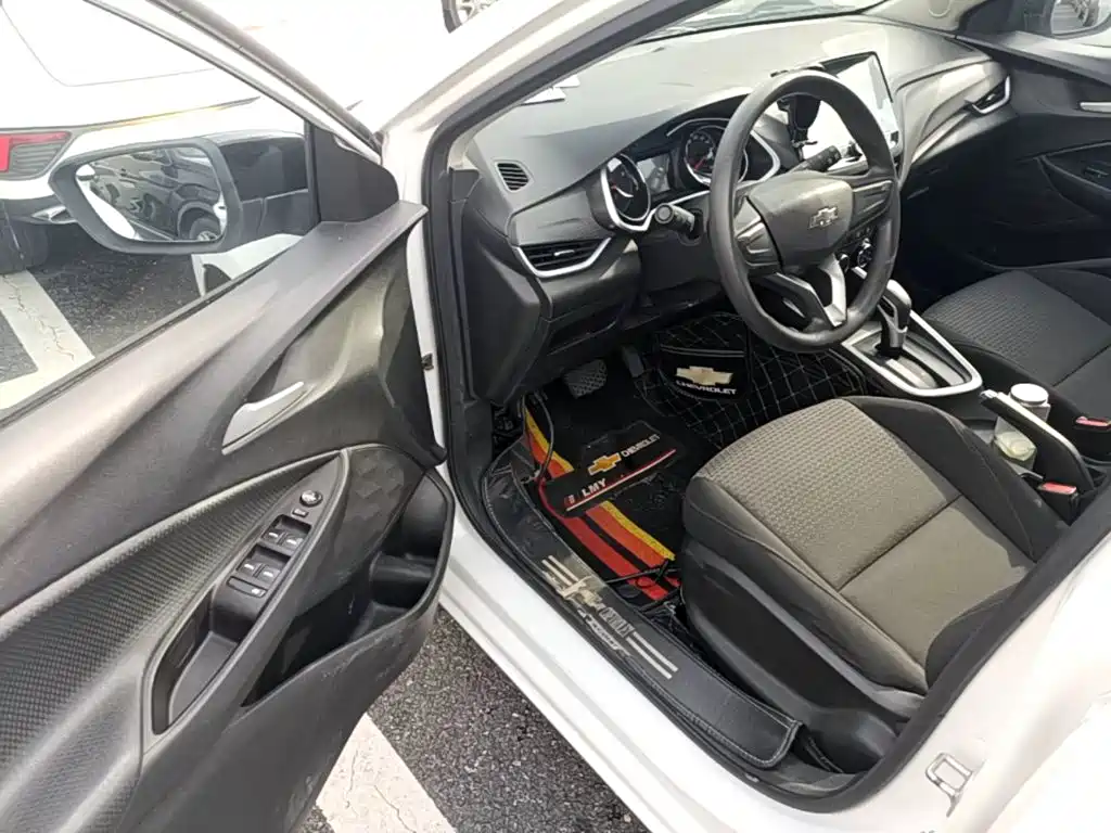 Chevrolet Cavalier 2019 — фото 16