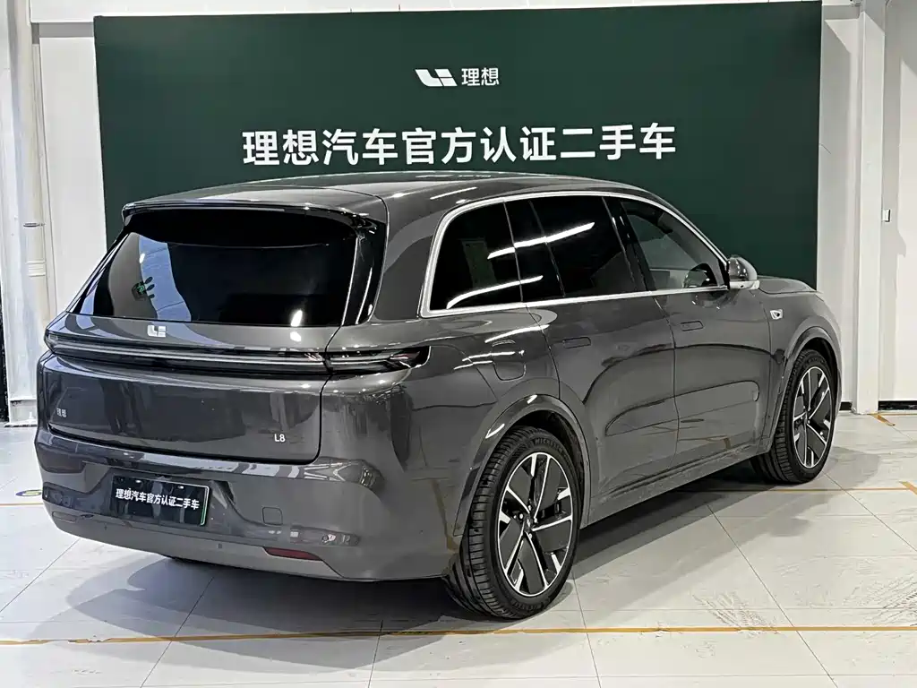 Li Auto Li L8 2025