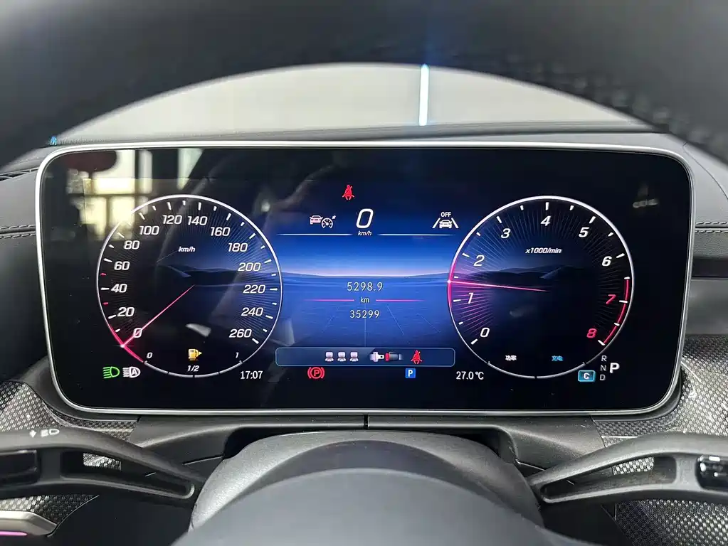 Mercedes-Benz C-Class 2025 — фото 12