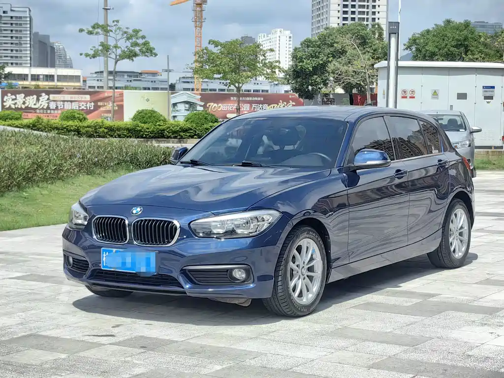 BMW 1 Series 2017 — фото 1