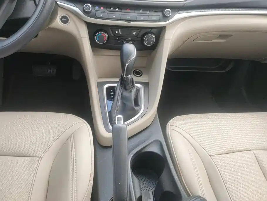 Buick Excelle GT 2020 — фото 16
