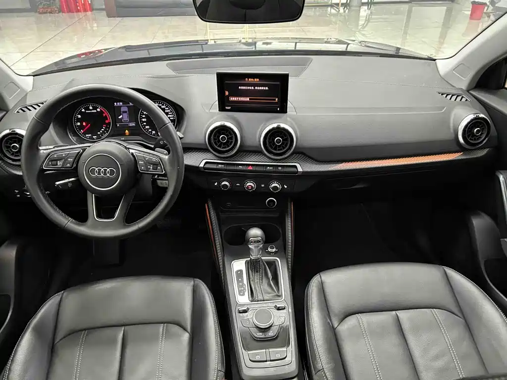 Audi Q2L 2023 — фото 2