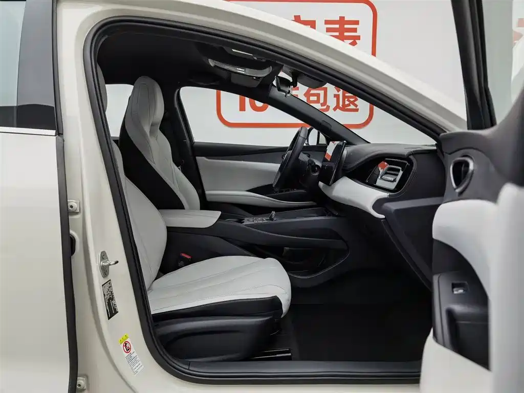 BYD Seal 06 2025 — фото 23