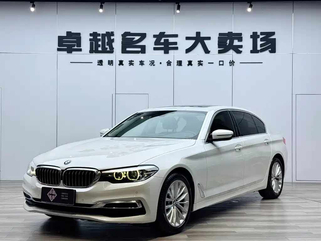 BMW 5 Series 2021 — фото 1