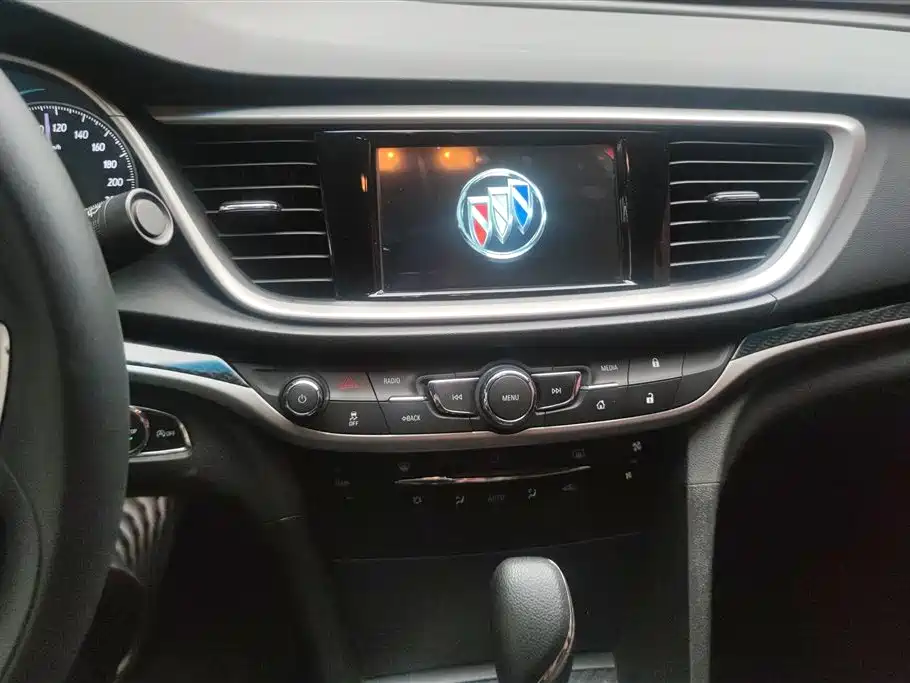 Buick Excelle 2017 — фото 13