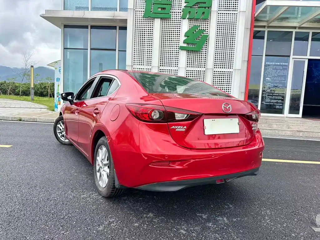 Mazda 3 Axela 2016 — фото 3