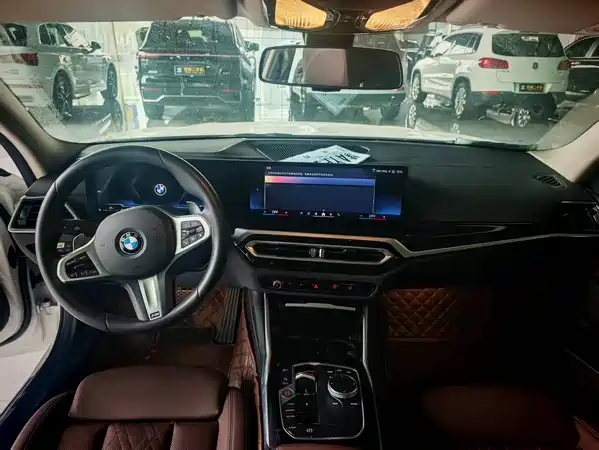 BMW 3 Series 2023