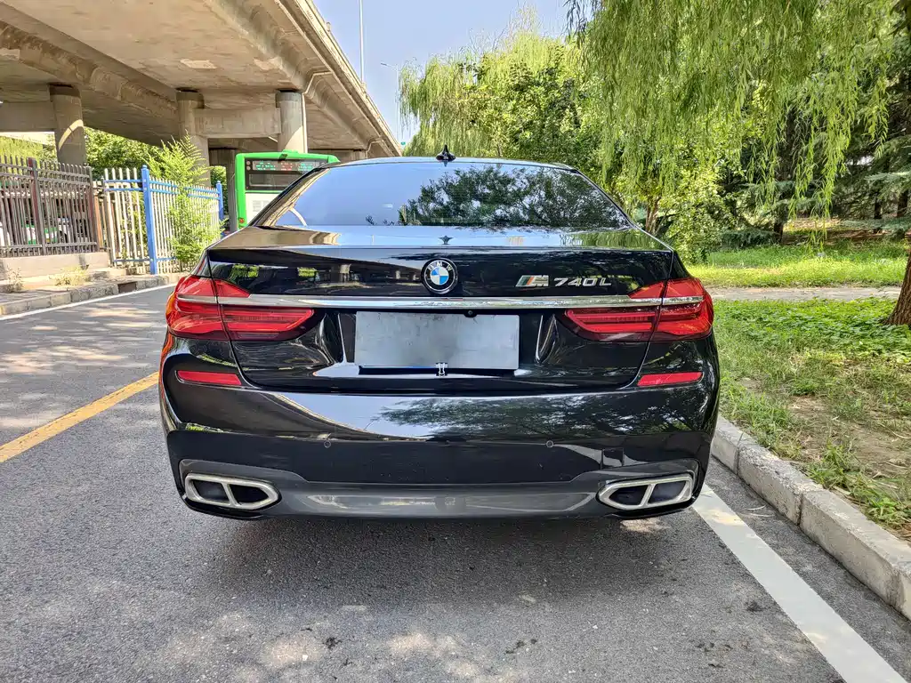 BMW 7 Series 2017 — фото 4