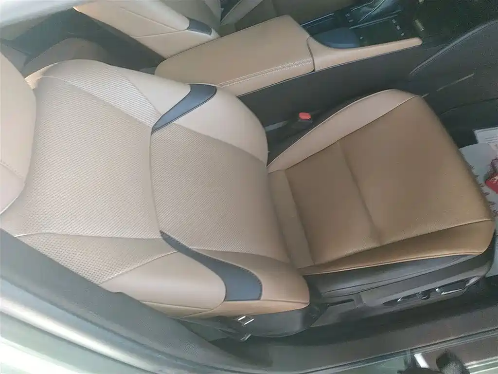 Lexus ES 2020 — фото 11