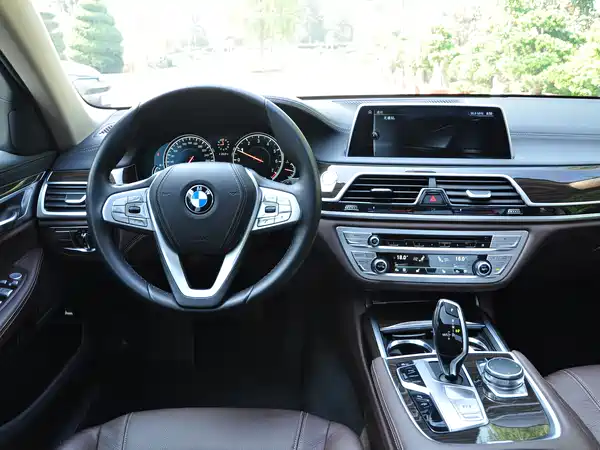 BMW 7 Series 2016