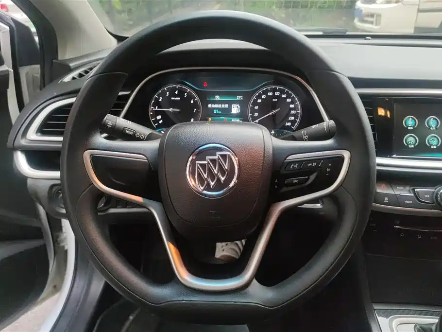 Buick Excelle 2017 — фото 15