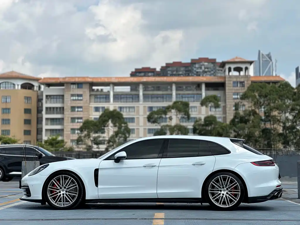 Porsche Panamera 2019 — фото 7