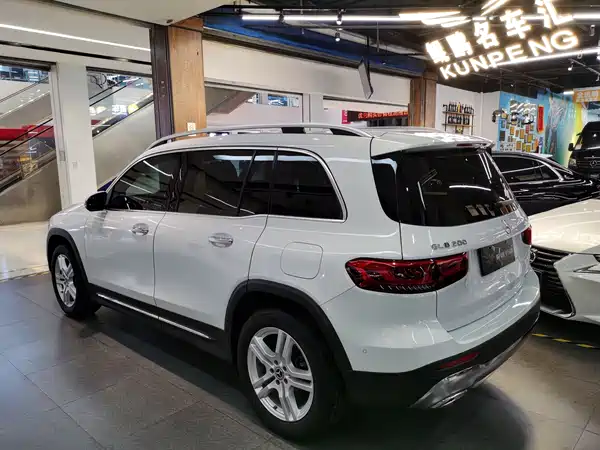 Mercedes-Benz GLB 2021