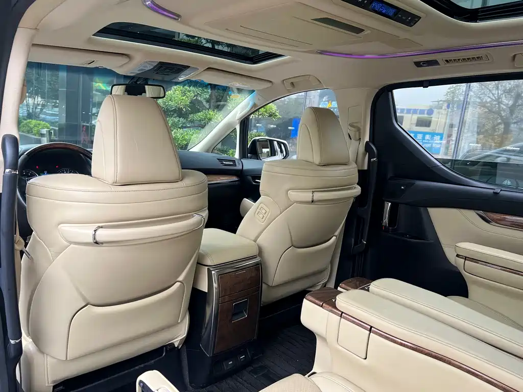 Toyota Alphard 2016 — фото 7
