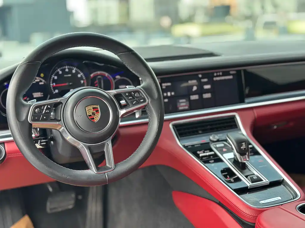 Porsche Panamera 2019 — фото 11