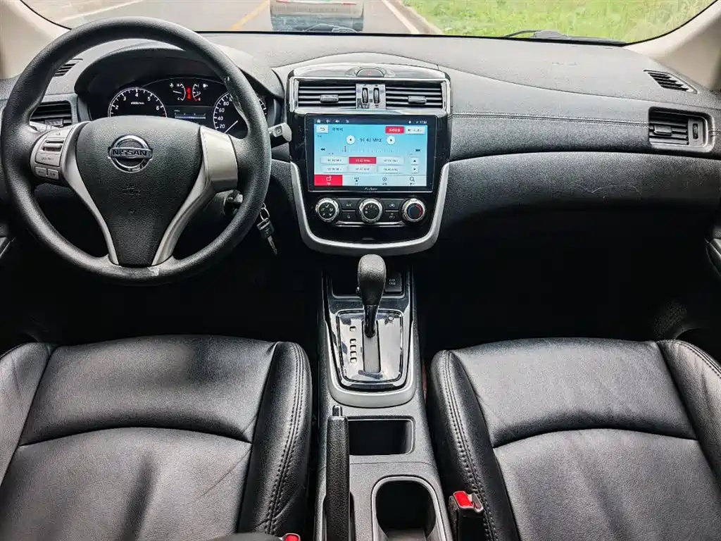 Nissan Tiida 2018 — фото 7