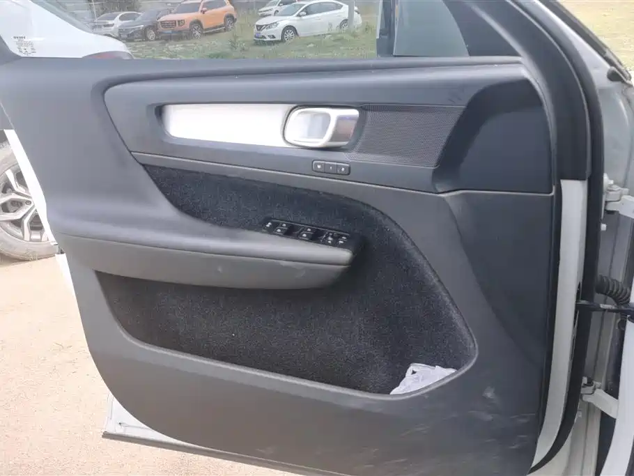 Volvo XC40 2021