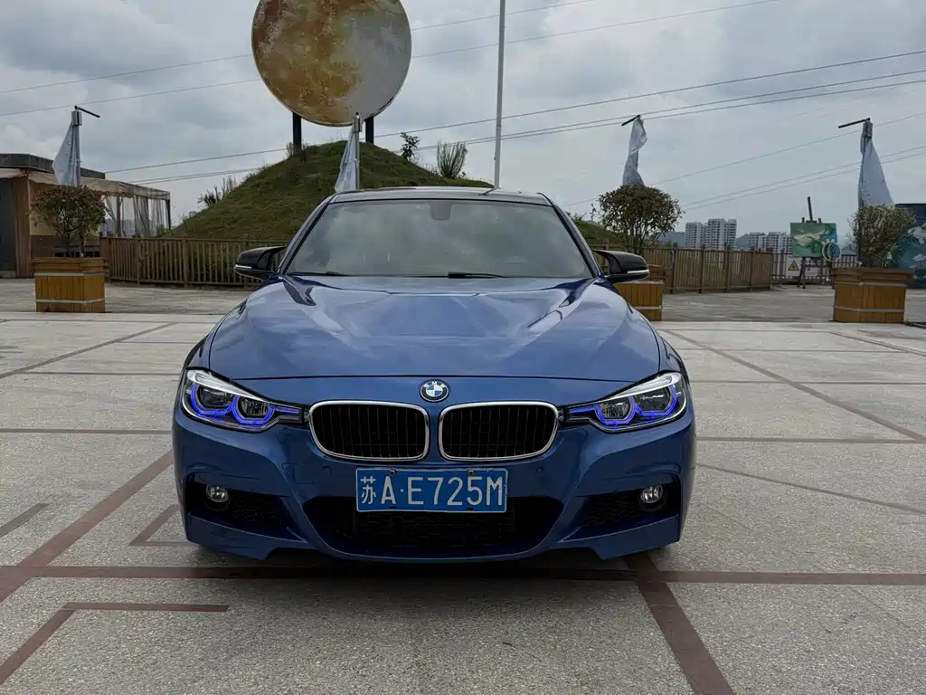 BMW 3 Series 2019 — фото 1