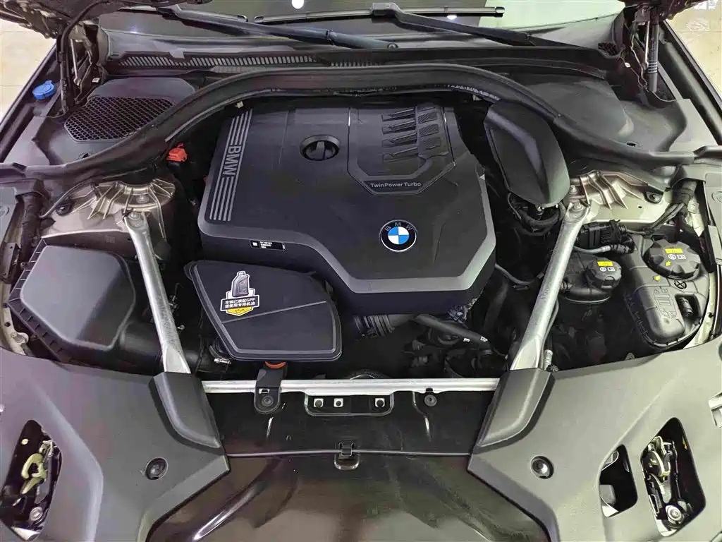 BMW 5 Series 2021 — фото 17