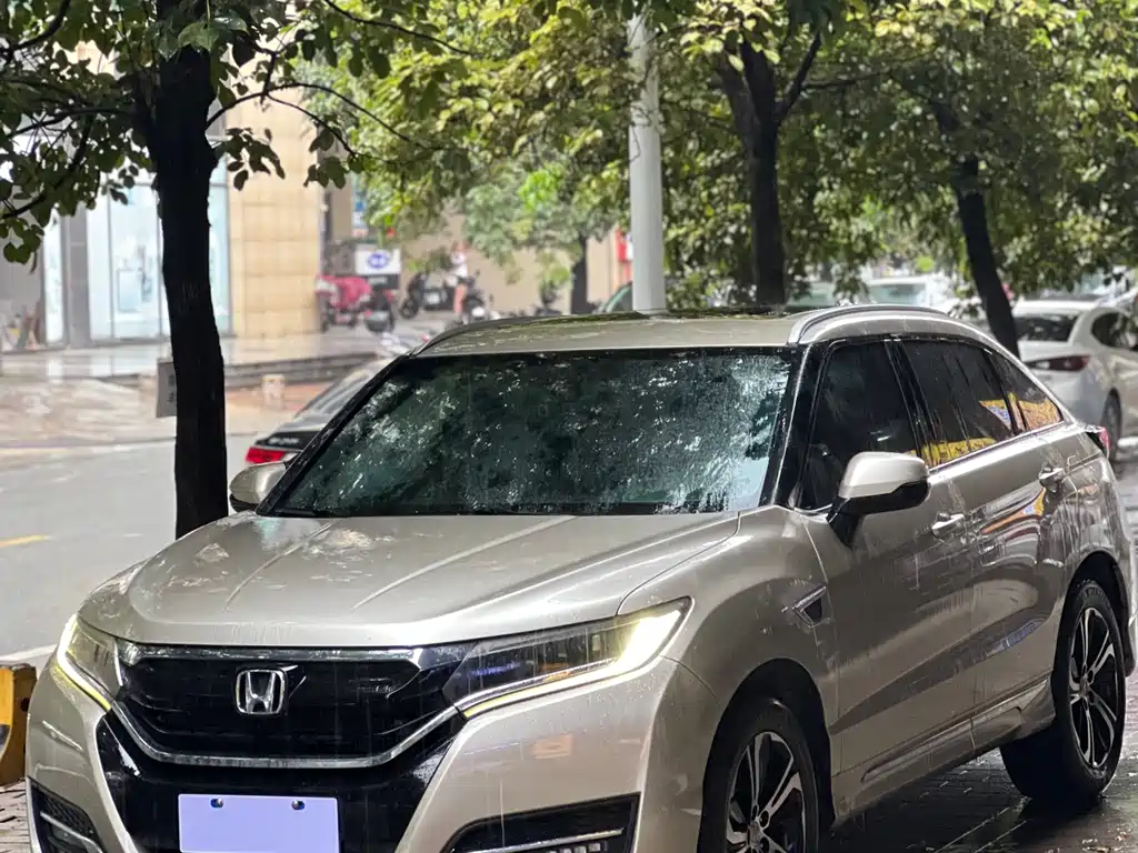 Honda UR-V 2018 — фото 1