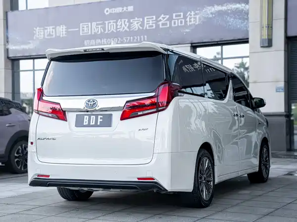 Toyota Alphard 2021
