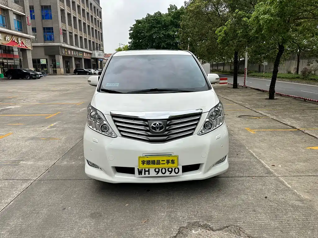 Toyota Alphard 2011 — фото 2