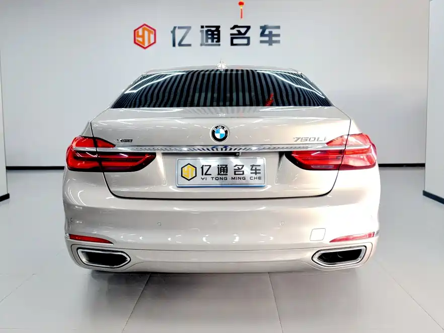 BMW 7 Series 2016 — фото 22