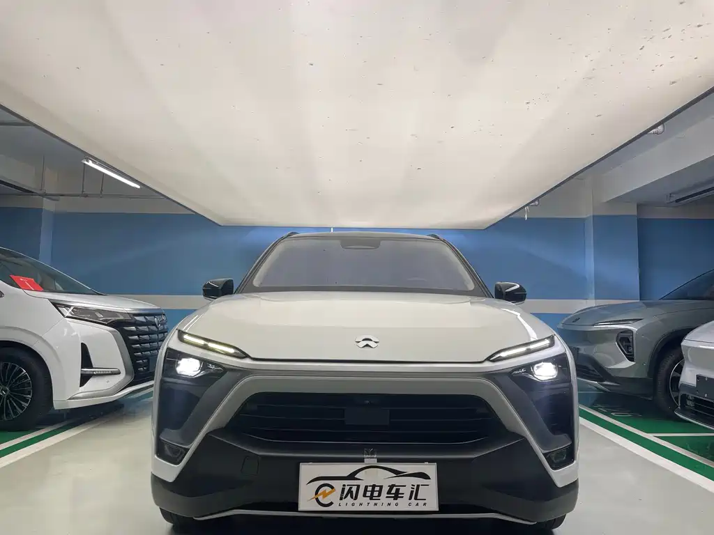 NIO ES8 2019