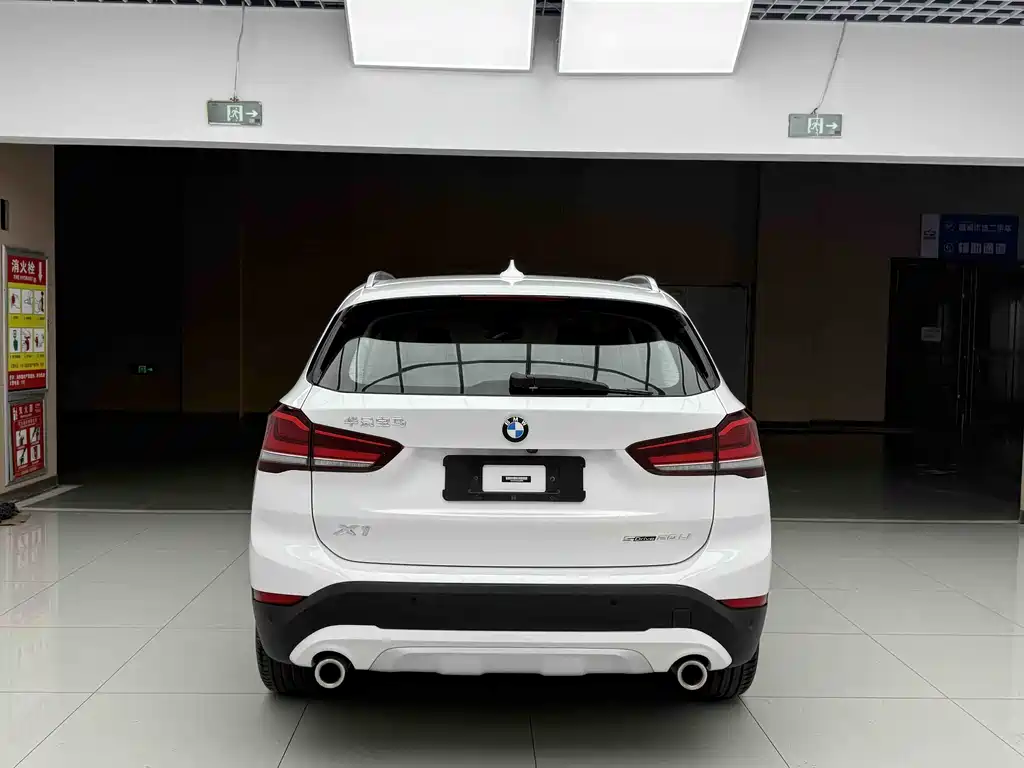 BMW X1 2022 — фото 4