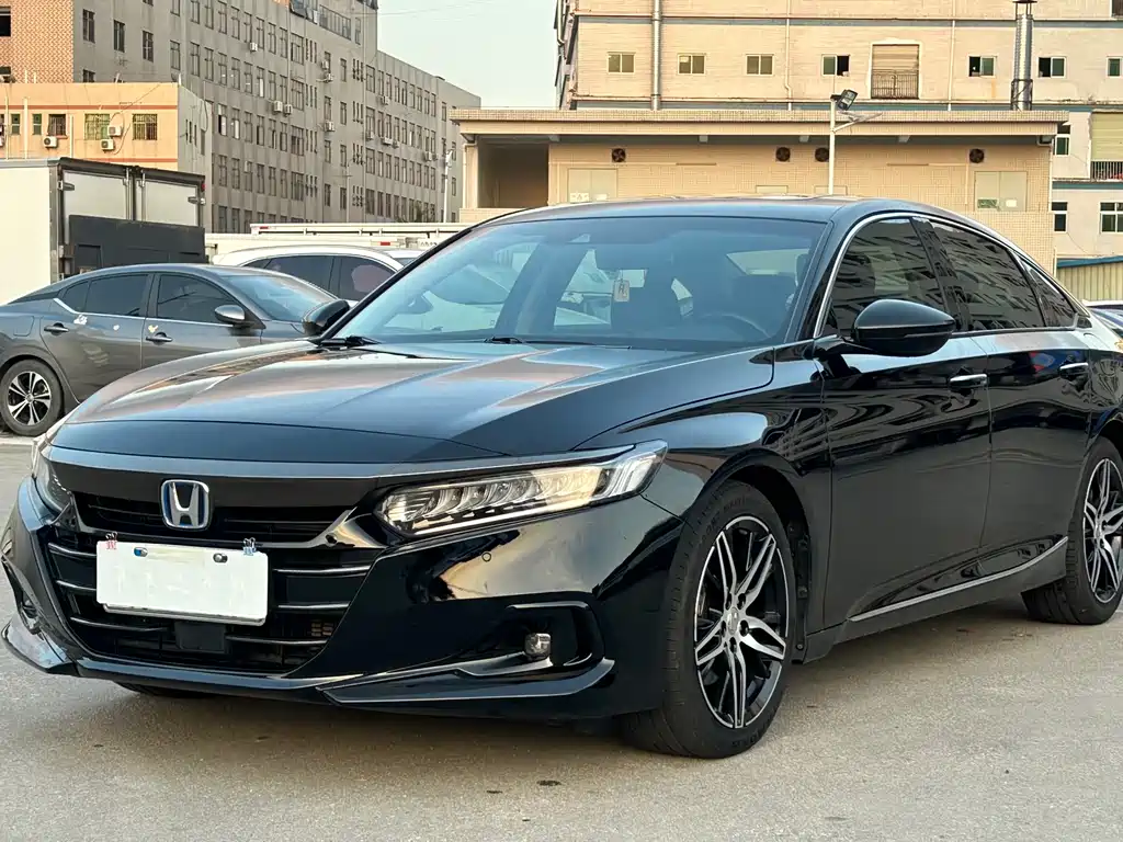 Honda Accord 2023 — фото 1