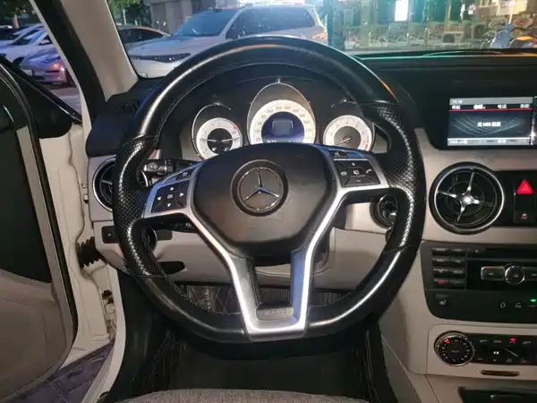 Mercedes-Benz GLK-Class 2015