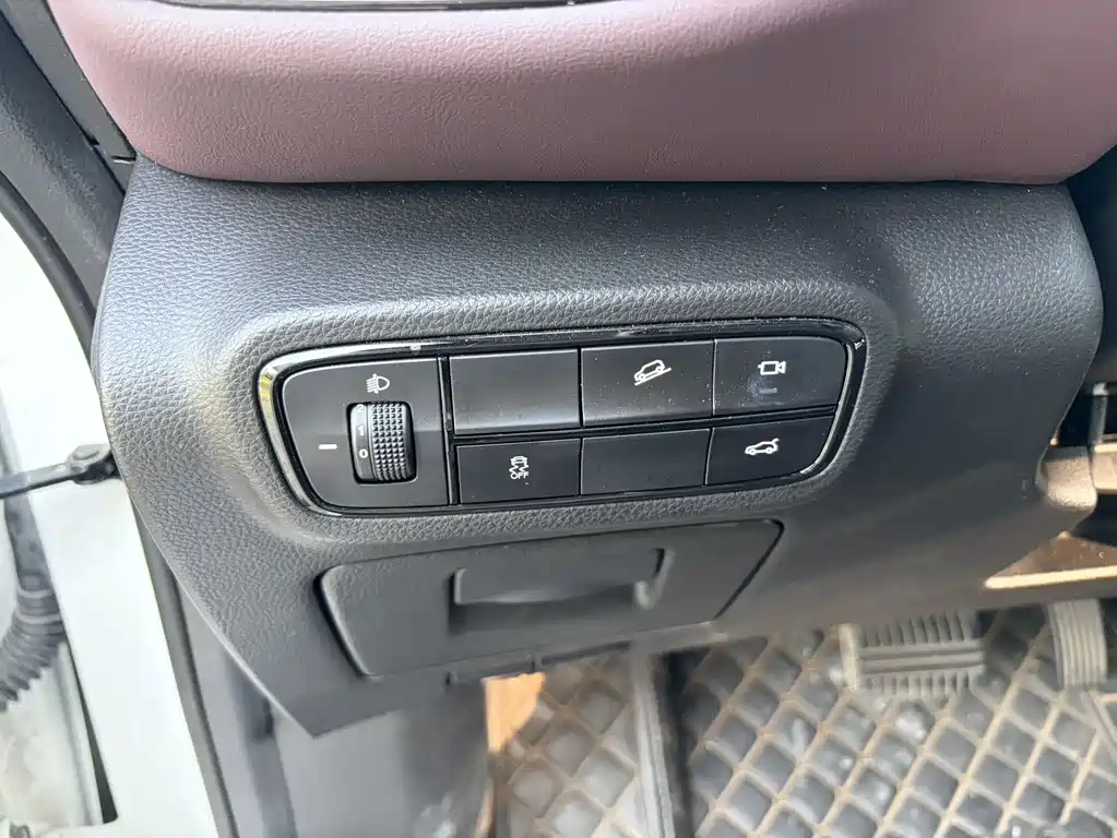 GAC Motor Trumpchi M6 2023 — фото 18