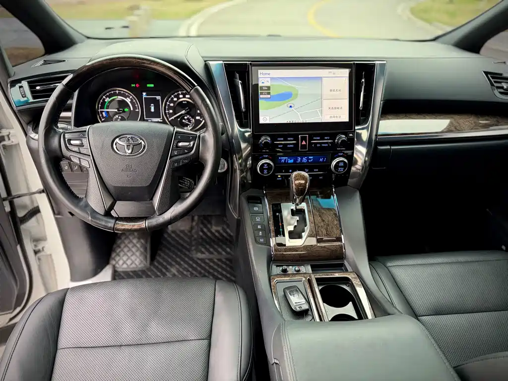 Toyota Vellfire 2022 — фото 14