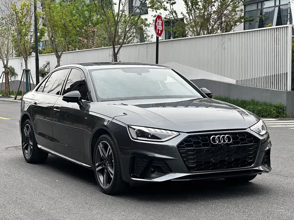 Audi A4L 2022 — фото 2