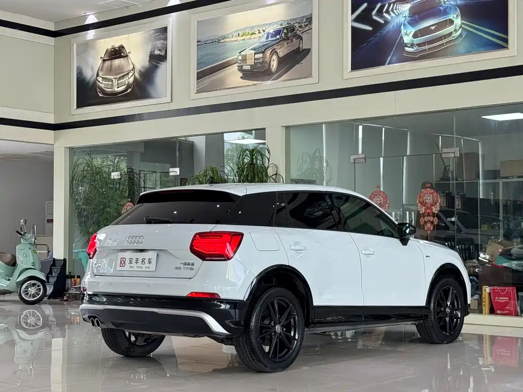 Audi Q2L 2019 — фото 15