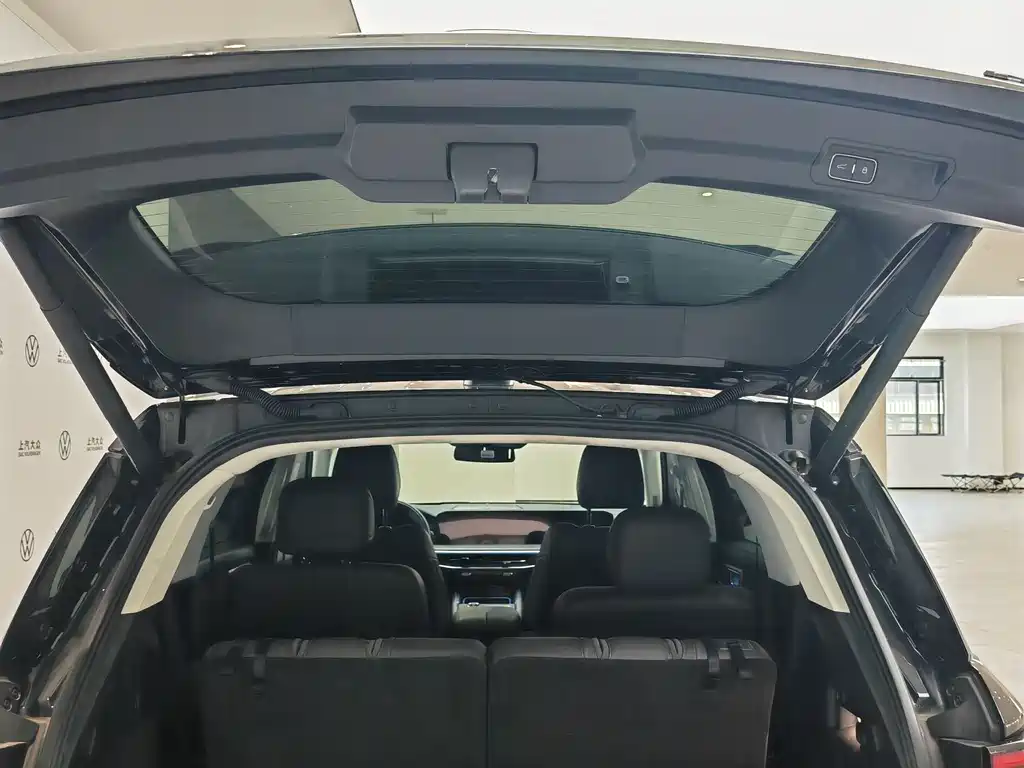 Ford Explorer 2025 — фото 10