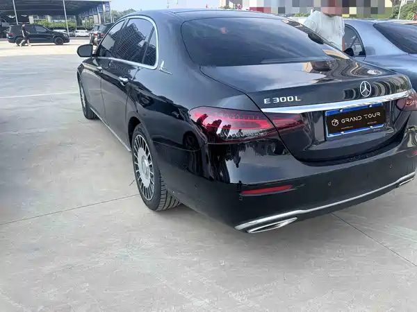 Mercedes-Benz E-Class 2023