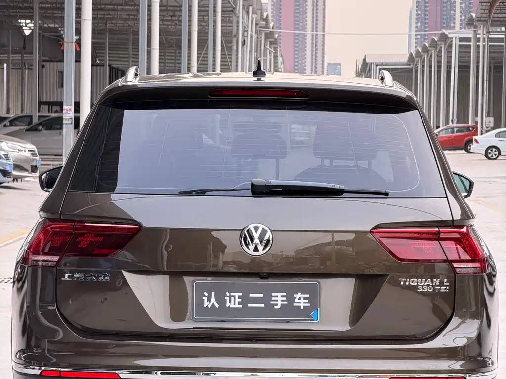 Volkswagen Tiguan L 2017 — фото 5