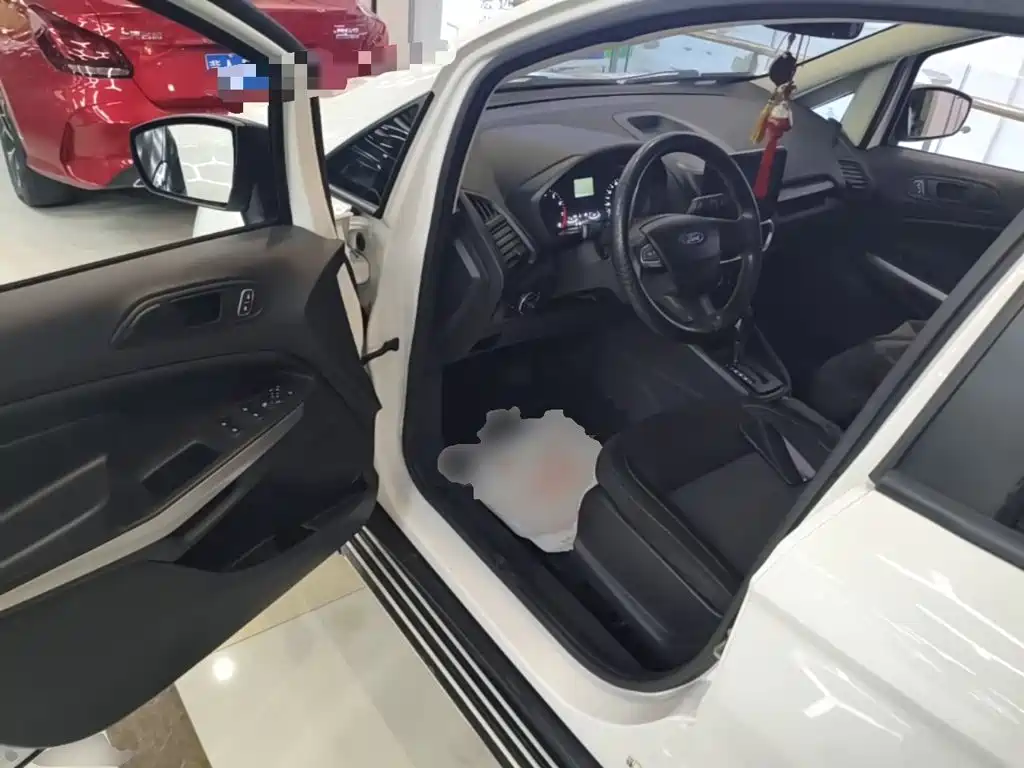 Ford EcoSport 2018 — фото 16