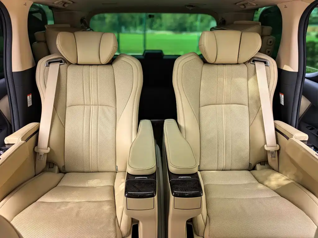 Toyota Vellfire 2021 — фото 18