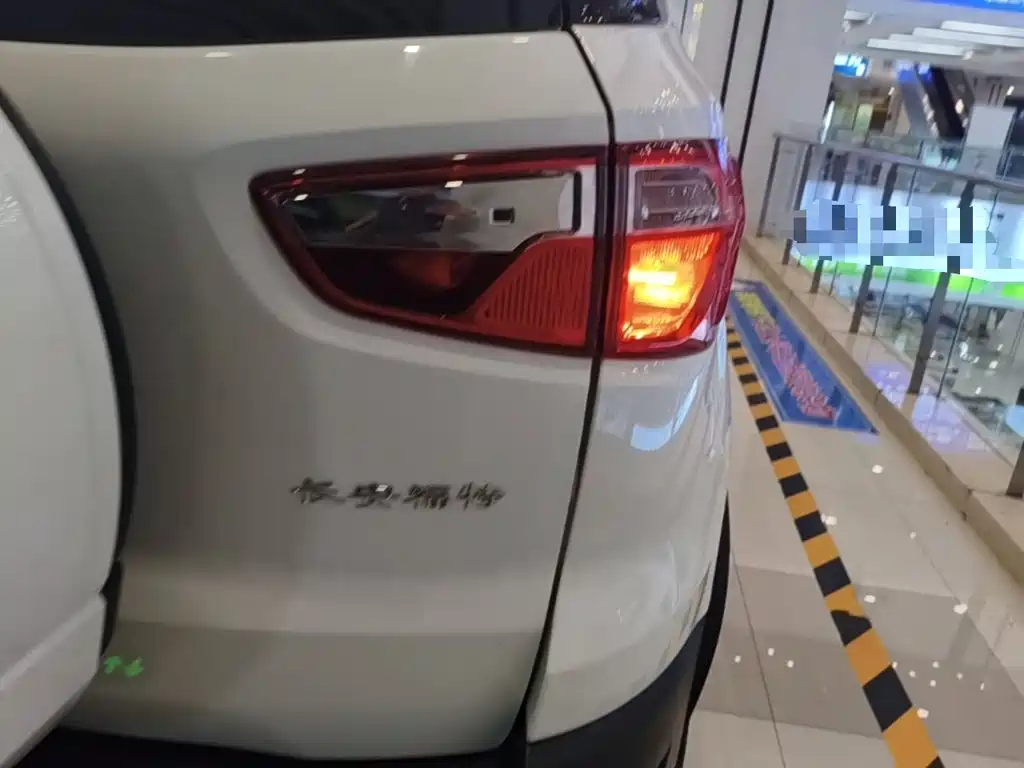 Ford EcoSport 2018 — фото 8