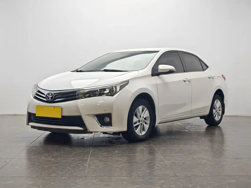 Toyota Corolla 2015 — фото 1