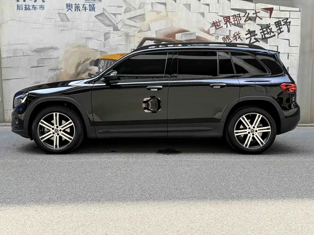 Mercedes-Benz GLB 2024 — фото 3