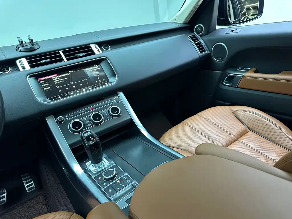 Land Rover Range Rover Sport 2017 — фото 10