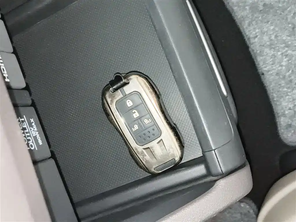 Honda Odyssey 2018 — фото 17